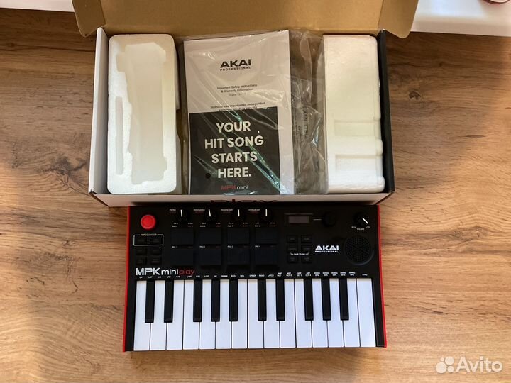 Синтезатор akai MPK mini