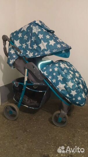 Прогулочная коляска