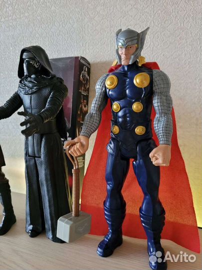 Коллекционные фигурки Hasbro Star Wars Marvel 30см