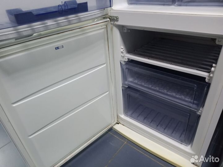 Холодильник Vestel 175 см