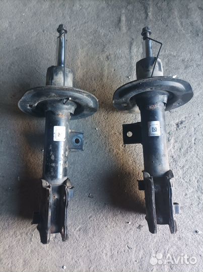 Передние стойки амортизатора на kia ceed