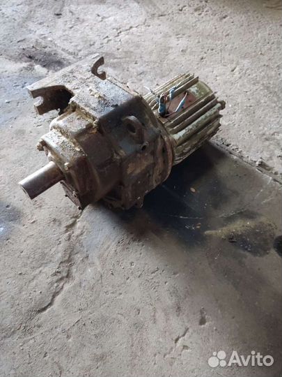 Электродвигатель с редуктором бу