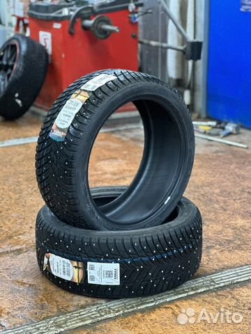 Nokian Tyres Hakkapeliitta 10 245/40 R19