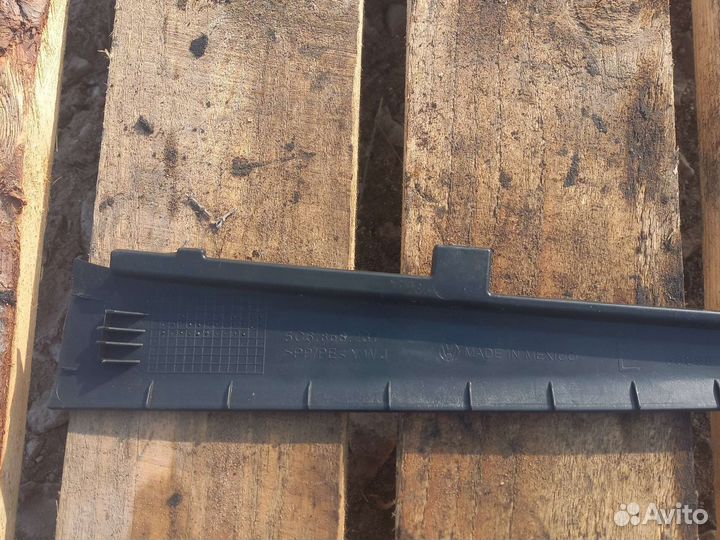 Обшивка стойки левая фольцваген джетта 6