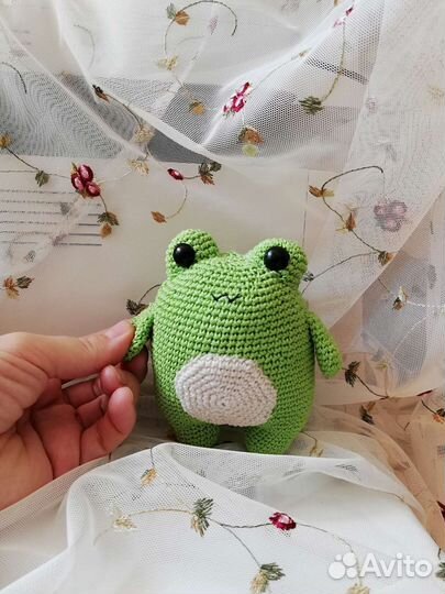 Лягушонок крючком