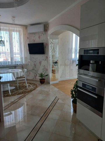 4-к. квартира, 174 м², 4/6 эт.