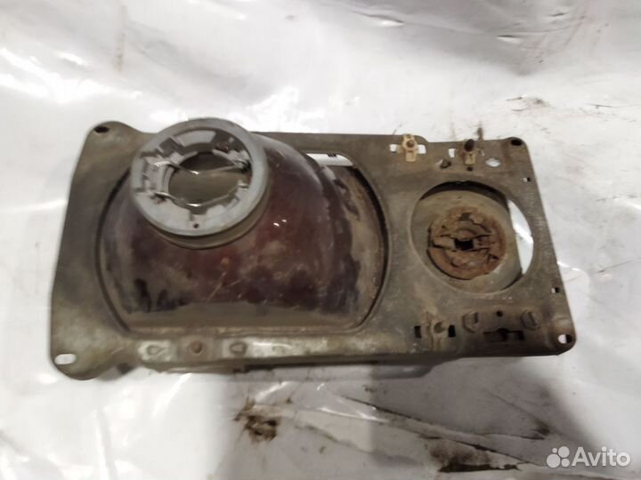 Фара на volkswagen passat b2