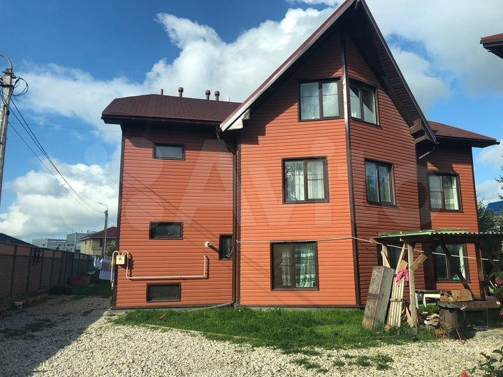 Дом 430 м² на участке 8 сот.