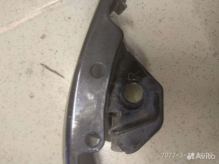 Ресничка фары правой до рестала кузов ST 210