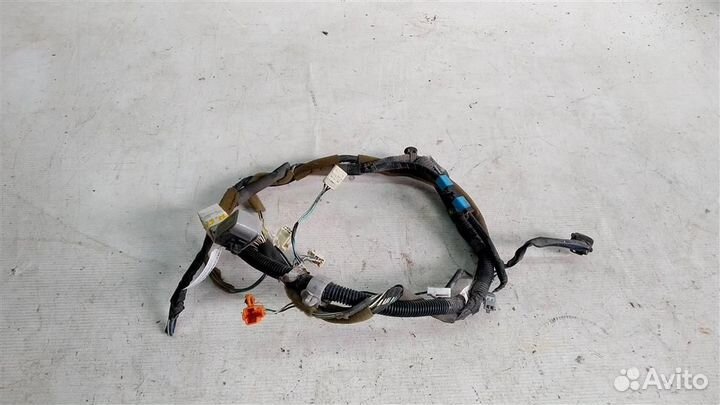 Проводка двери багажника Toyota Picnic XM10