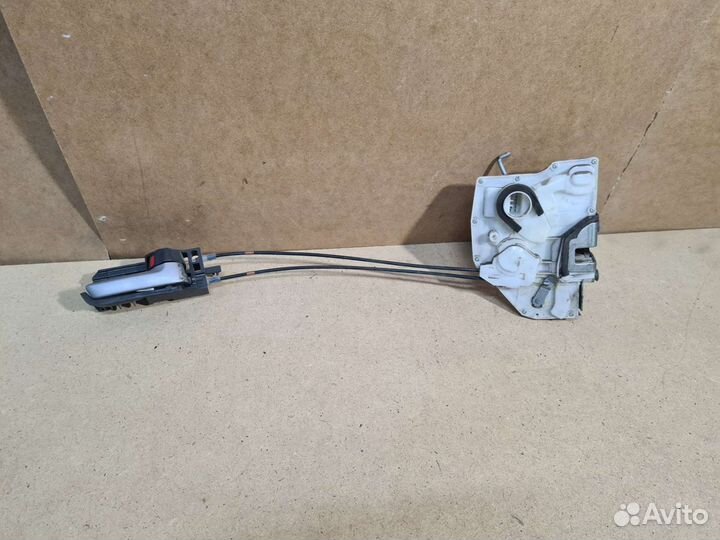 Замок передний правый левый двери Suzuki SX4