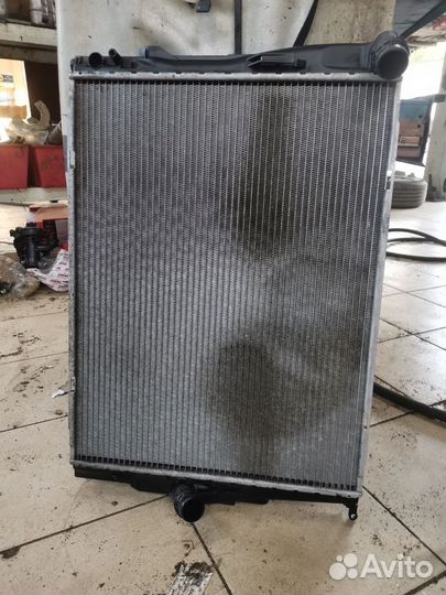 Радиатор BMW