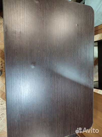 Стол кухонный