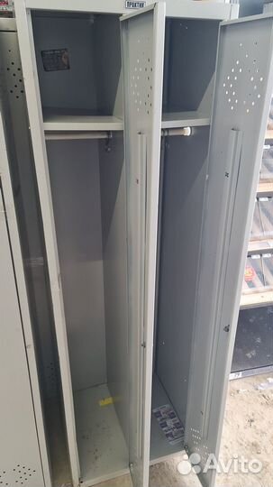 Шкафы железные для одежды раздевалки Практик