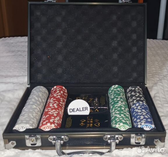 Покерный набор 200 фишек