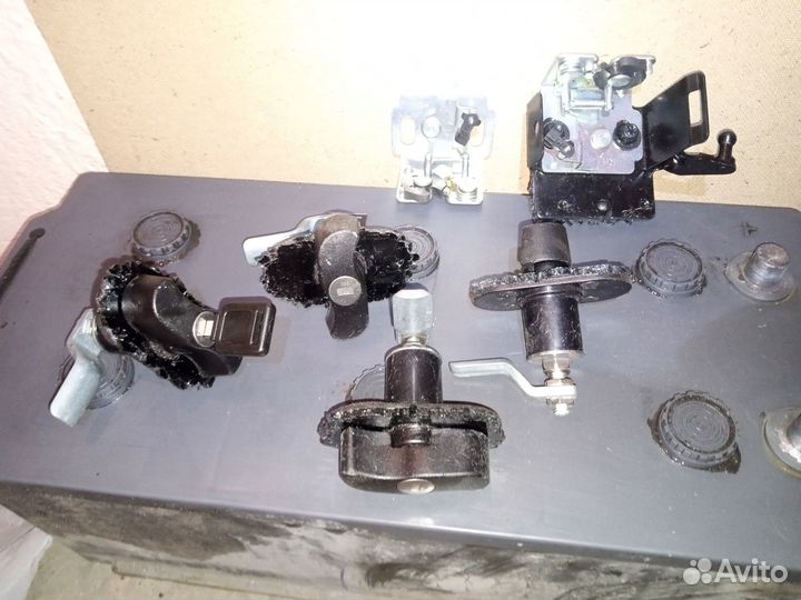 Замки на кунг