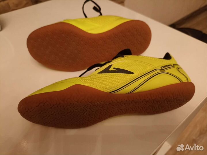 Детские футбольные бутсы 33 размер