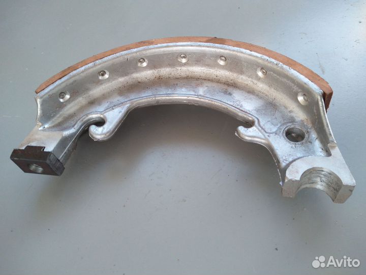 Колодка стояночного тормоза 375-3507015