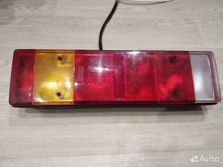 Фонарь задний на грузовик