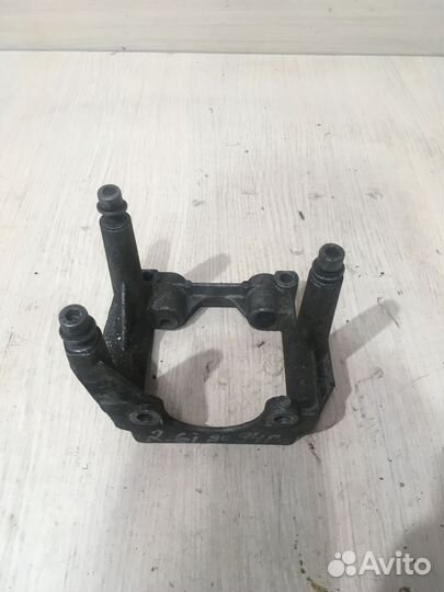 Кронштейн гидроусилителя Ауди 100 С4 2.6 ABC