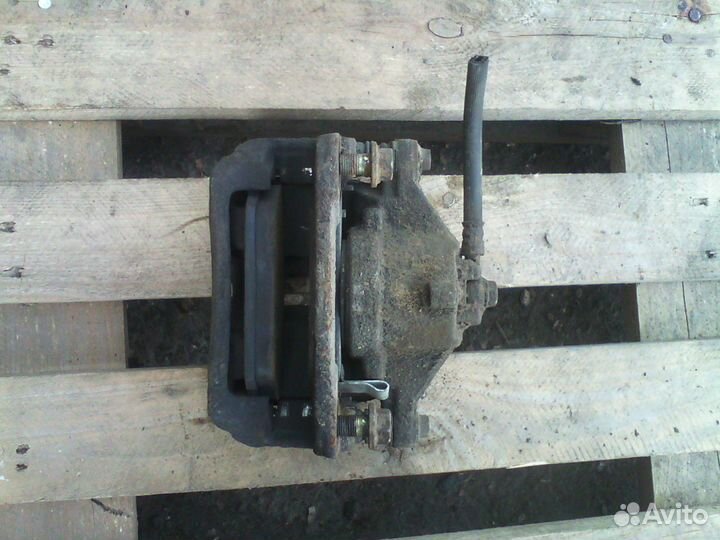 Суппорт передний левый Honda Civic 6 MB2