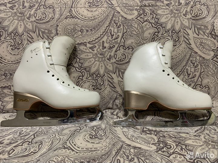 Фигурные коньки edea 225