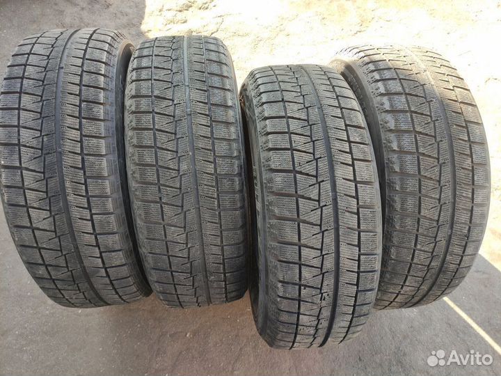 Bridgestone Blizzak Revo GZ 225/60 R17 99S