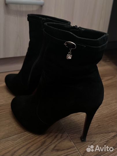 Ботильоны лабутены