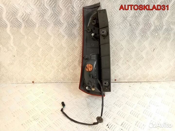 Фонарь задний правый Kia Ceed 924041H350 Универсал