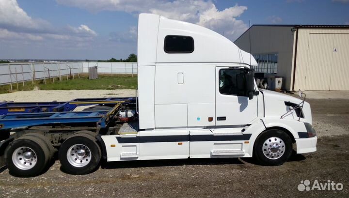 Volvo VNL 670, 2003