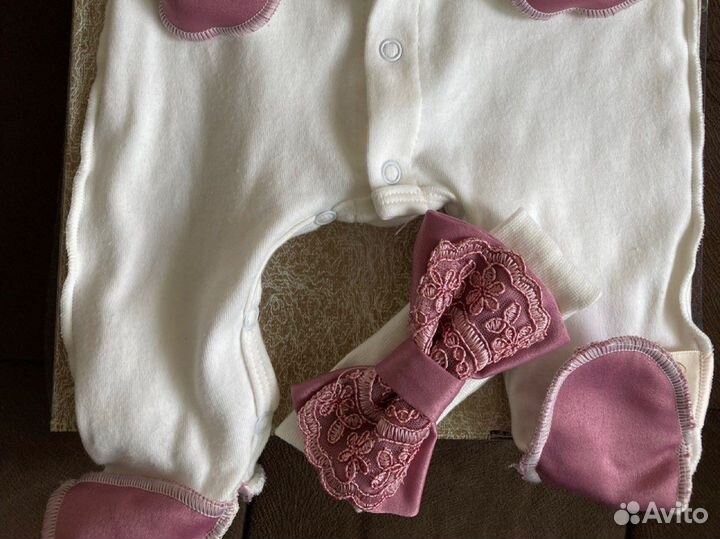 Комплект на выписку для девочки