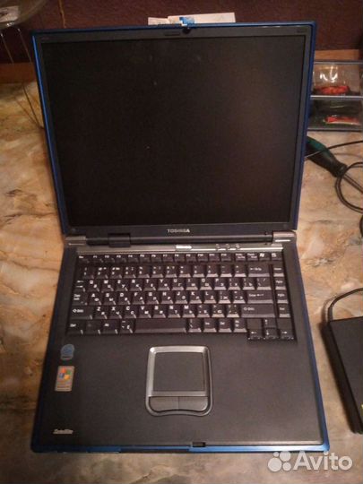 Уже винтажный ноутбук Toshiba
