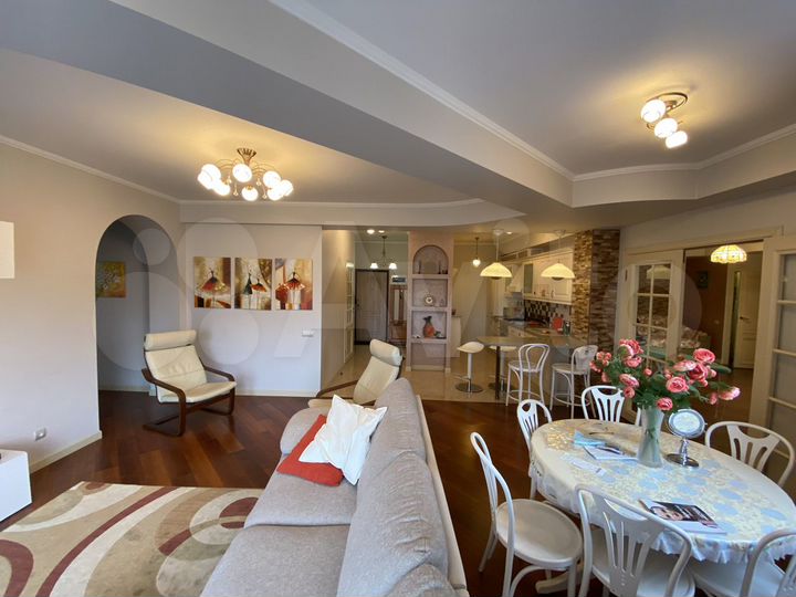 5-к. квартира, 160 м², 8/11 эт.