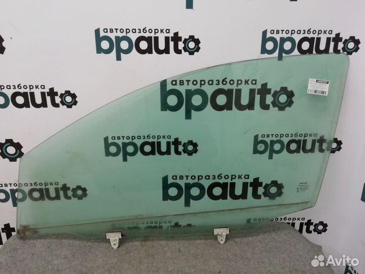 Стекло двери переднее левое 80301JD000 Nissan