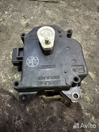 Сервопривод заслонки печки toyota