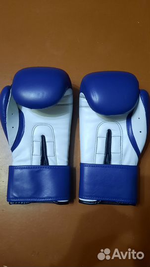 Боксерские перчатки 10 oz adidas