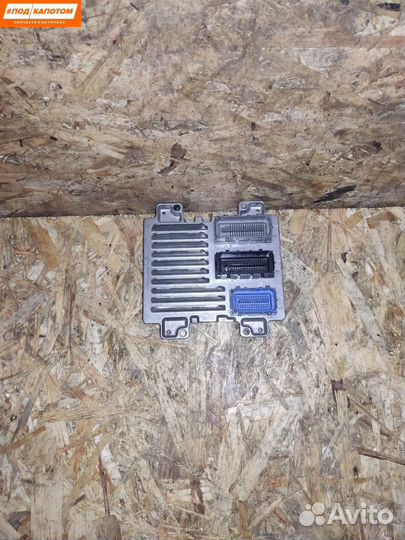 Блок управления двигателем Opel Astra J 12654137