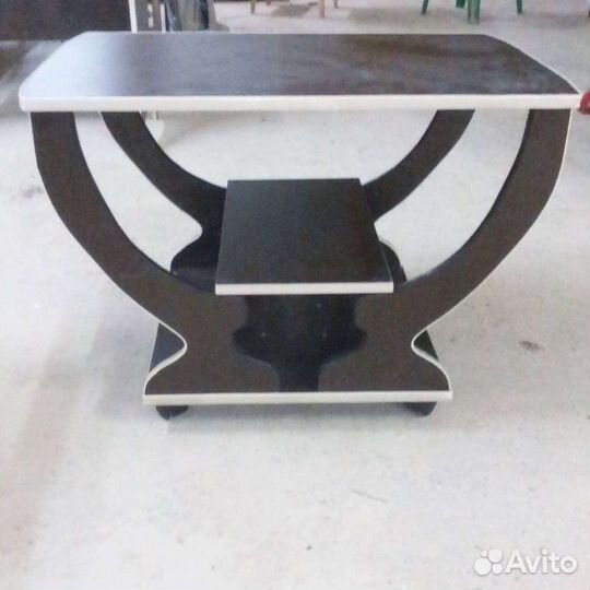 Журнальный столик