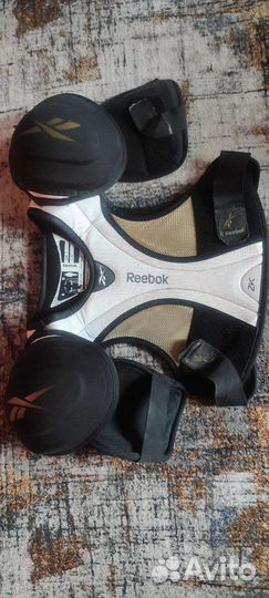 Нагрудник хоккейный