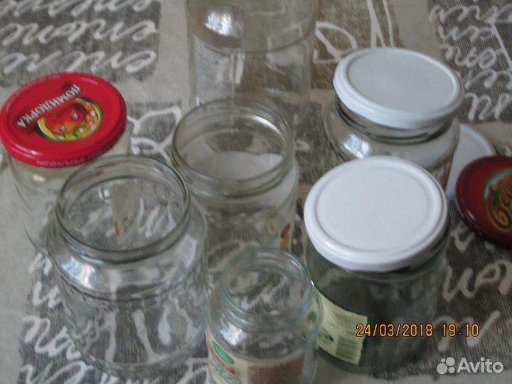 Банки с крышками