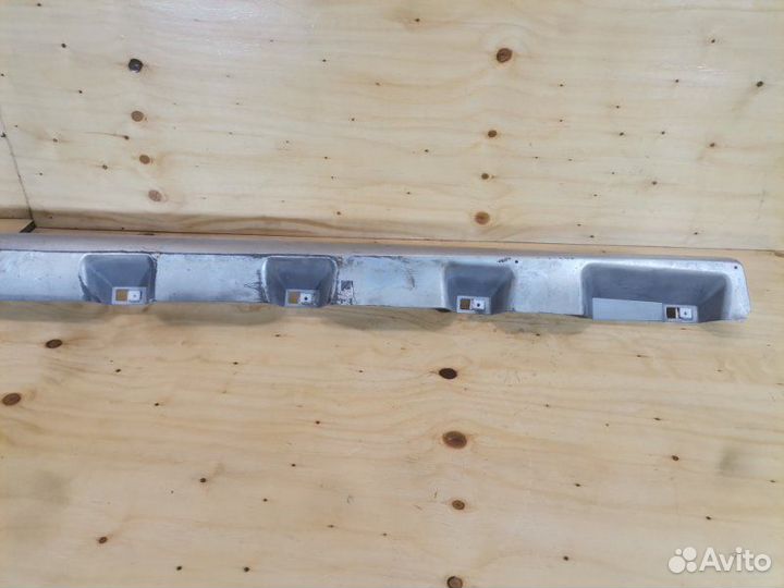 Накладка порога лев. mazda MPV