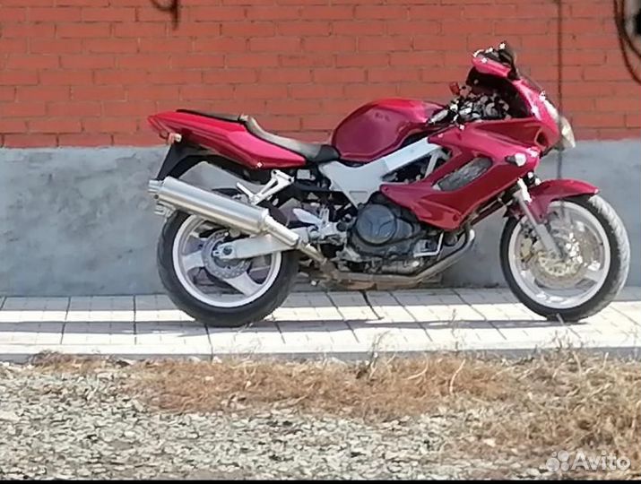 Продам Honda VTR 1000F