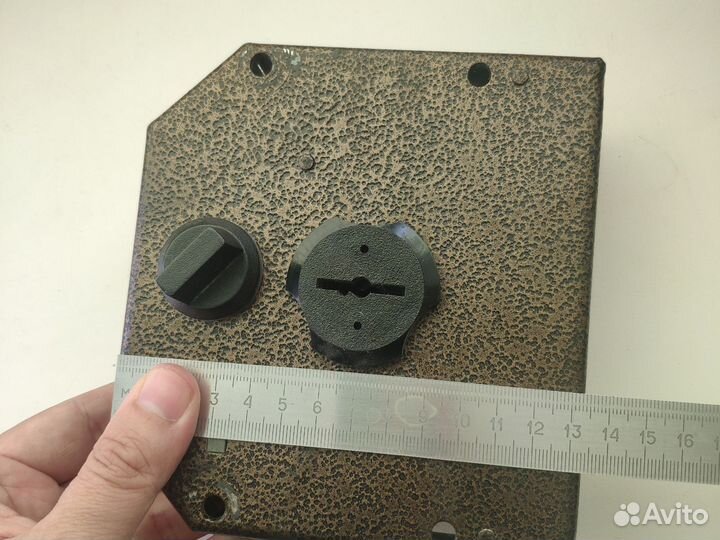 Дверной замок эльбор