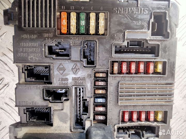 Блок предохранителей Renault Megane II