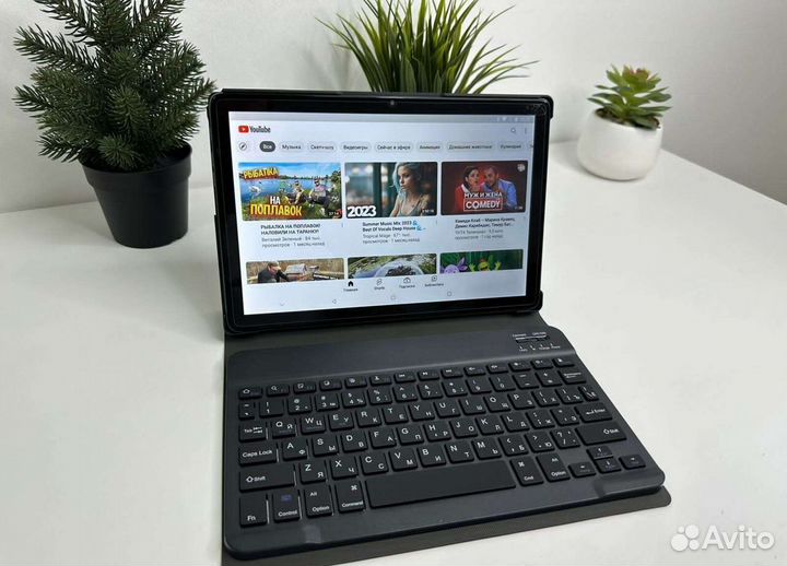 Планшет с клавиатурой новый