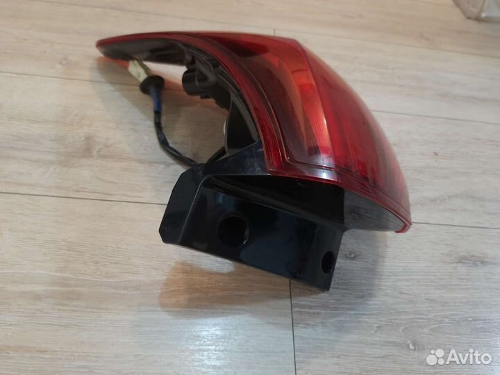 Фонарь правый наружный mitsubishi outlander 3