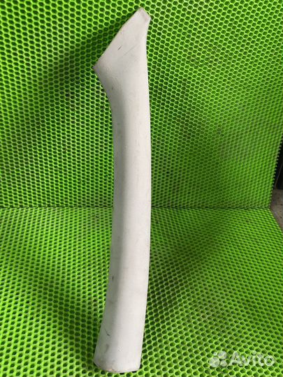 Накладка передней стойки Skoda Superb