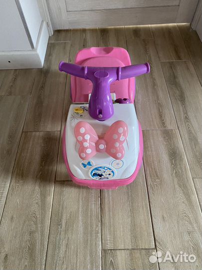 Машинка каталка музыкальная