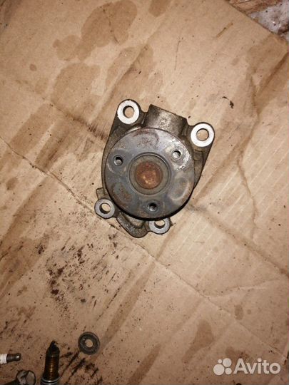 Помпа HR16DE Nissan Qashqai