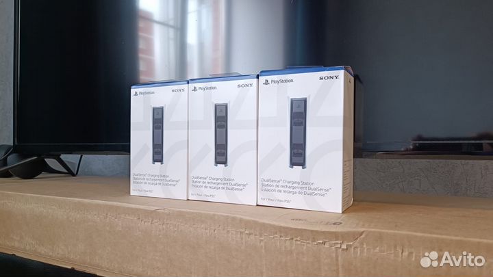 Зарядная станция для геймпадов PS5